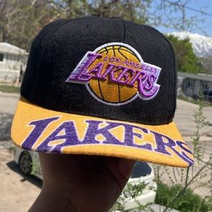 Los Angeles Lakers Mitchell & Ness SnapBack